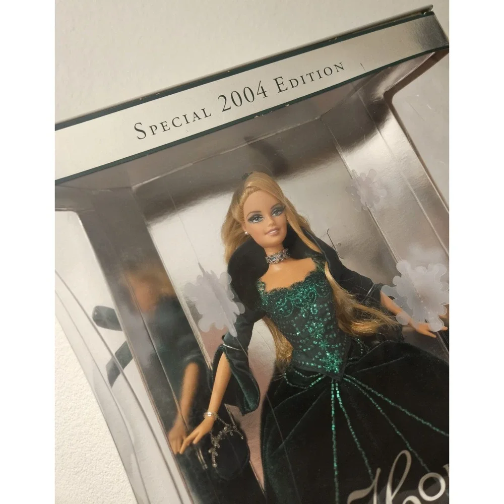 2004 Holiday Barbie Doll Special Edition Green Dress Blonde Hair New In Box